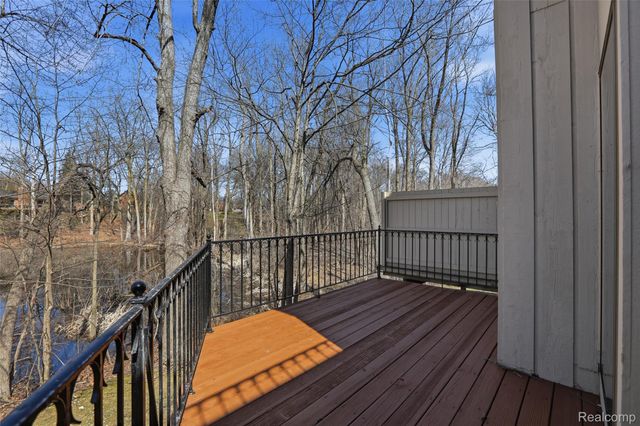 1135 Ivyglen Circle, Bloomfield Hills, MI 48304