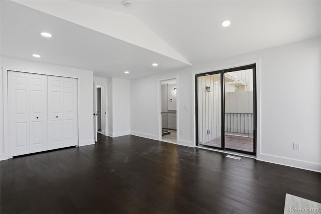 1135 Ivyglen Circle, Bloomfield Hills, MI 48304