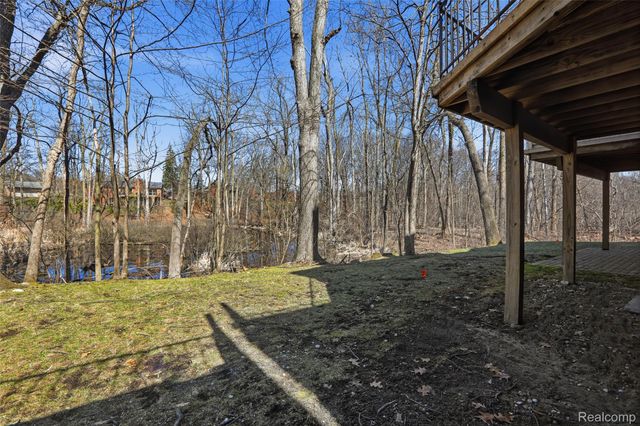 1135 Ivyglen Circle, Bloomfield Hills, MI 48304