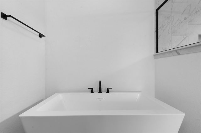 184 William Hersee DR, Bastrop, TX 78602