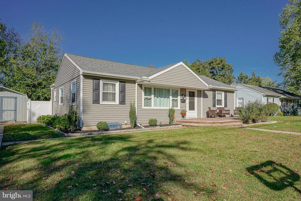 7 BRYN MAWR AVE AVE, STRATFORD, NJ 08084 — exterior