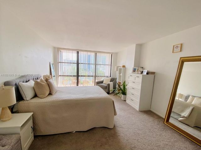 800 Parkview Dr 726, Hallandale Beach, FL 33009