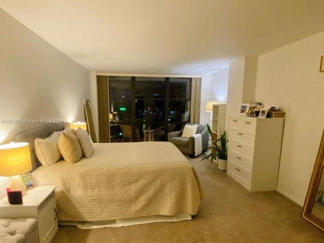 800 Parkview Dr 726, Hallandale Beach, FL 33009