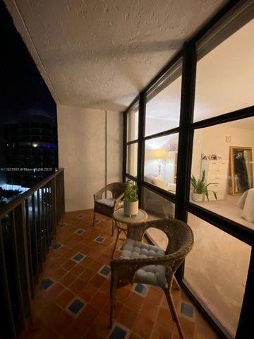 800 Parkview Dr 726, Hallandale Beach, FL 33009