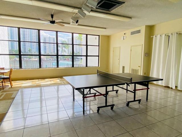 800 Parkview Dr 726, Hallandale Beach, FL 33009