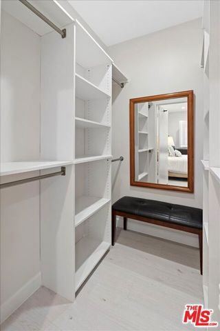 622 S Barrington Avenue 206, Los Angeles, CA 90049