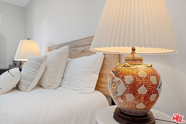 622 S Barrington Avenue 206, Los Angeles, CA 90049