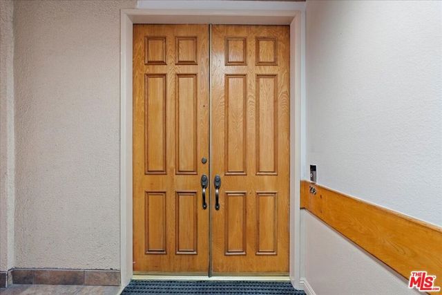 622 S Barrington Avenue 206, Los Angeles, CA 90049