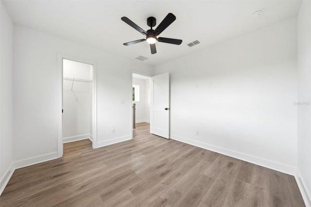 1020 FARMSTEAD STREET, Eustis, FL 32736