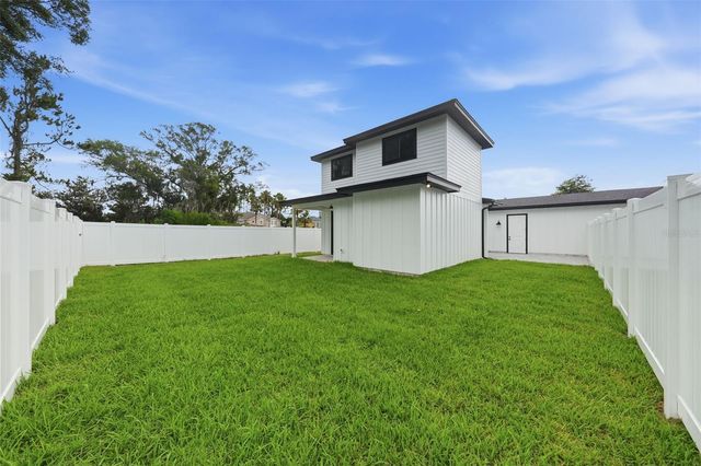 1020 FARMSTEAD STREET, Eustis, FL 32736