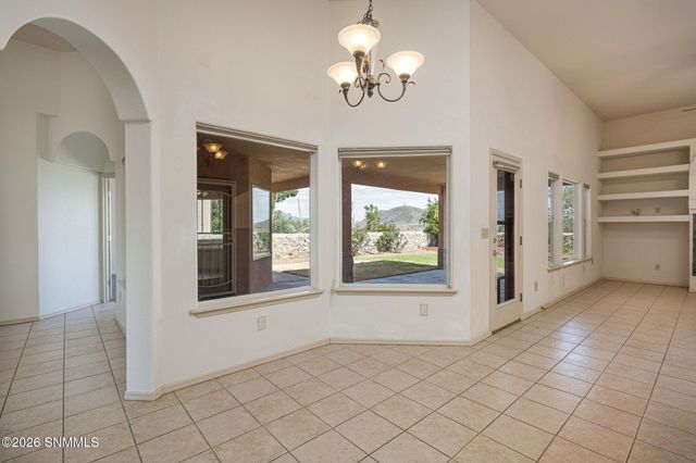 759 Stone Canyon Drive, Las Cruces, NM 88011