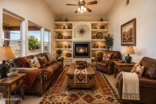 759 Stone Canyon Drive, Las Cruces, NM 88011