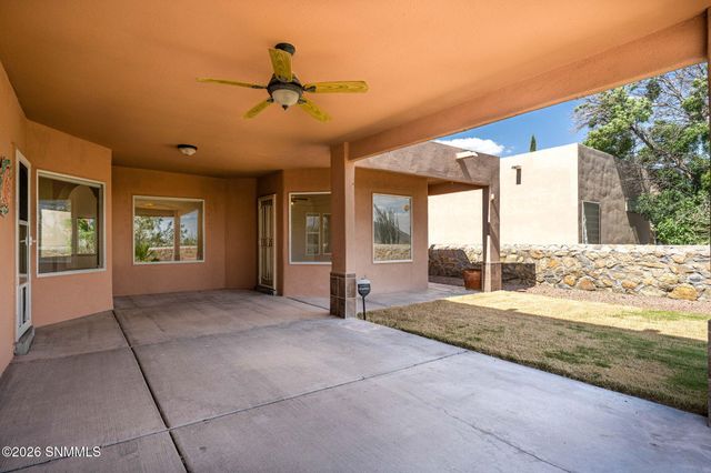759 Stone Canyon Drive, Las Cruces, NM 88011