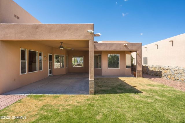 759 Stone Canyon Drive, Las Cruces, NM 88011