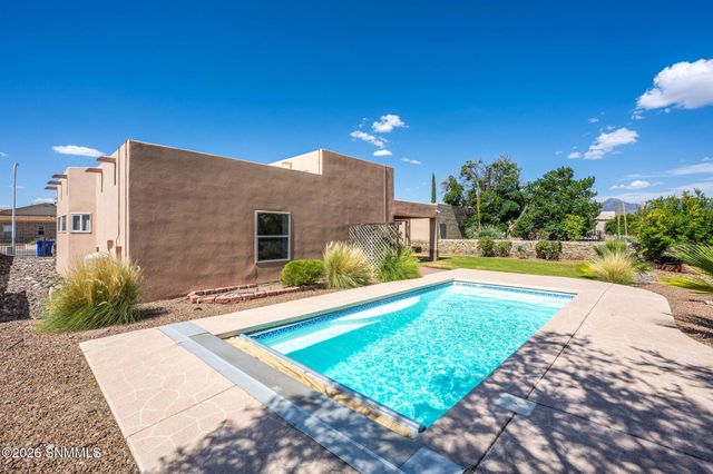759 Stone Canyon Drive, Las Cruces, NM 88011
