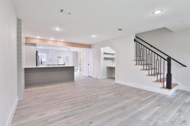 9511 Fondren Road, Houston, TX 77074