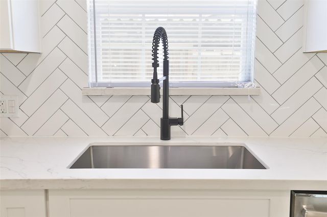 9511 Fondren Road, Houston, TX 77074