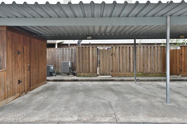 9511 Fondren Road, Houston, TX 77074