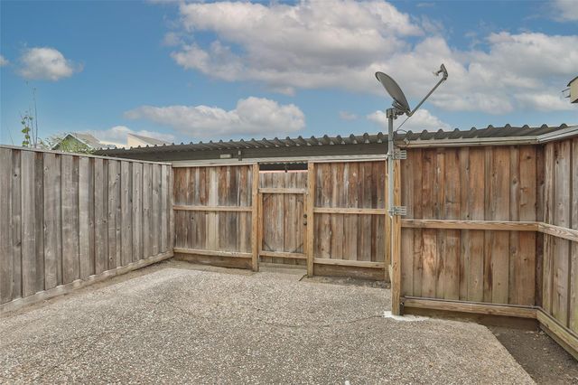 9511 Fondren Road, Houston, TX 77074