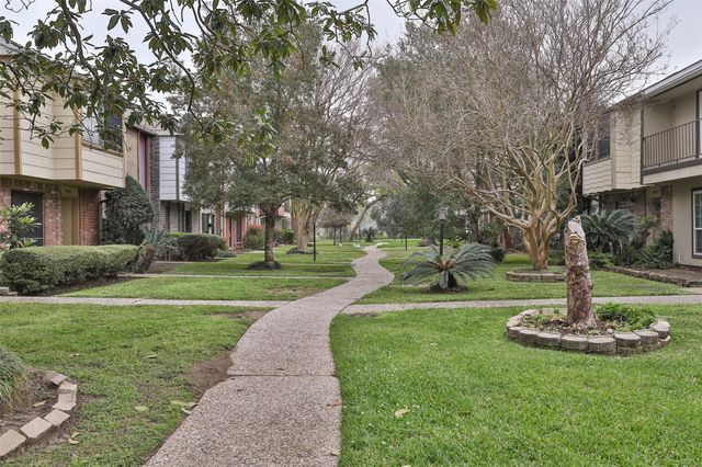 9511 Fondren Road, Houston, TX 77074