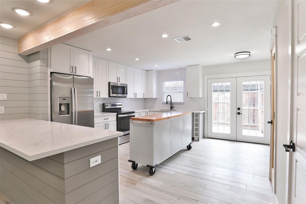 9511 Fondren Road, Houston, TX 77074