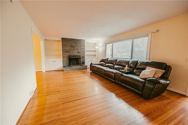 103 Washington Road, Pittsford, NY 14534