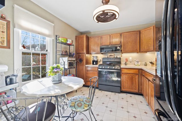 93 Carrollwood Drive 93, Tarrytown, NY 10591