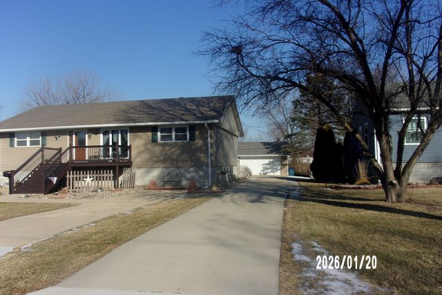 120 W Herron Court, Watseka, IL 60970