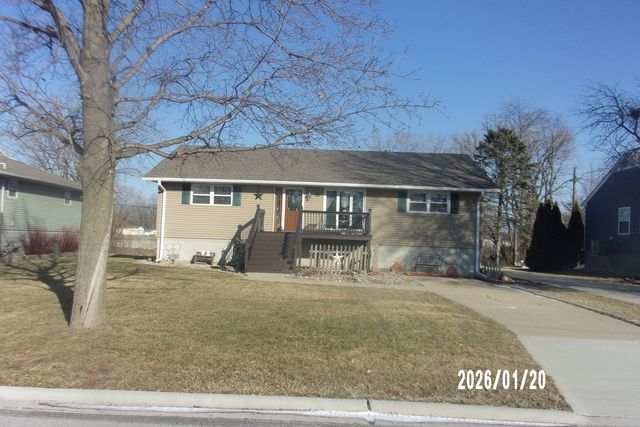 120 W Herron Court, Watseka, IL 60970