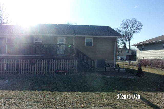 120 W Herron Court, Watseka, IL 60970