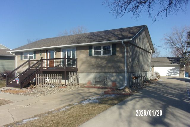 120 W Herron Court, Watseka, IL 60970
