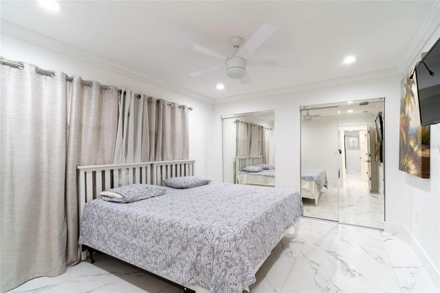 320 HARBOR PASSAGE, Clearwater Beach, FL 33767