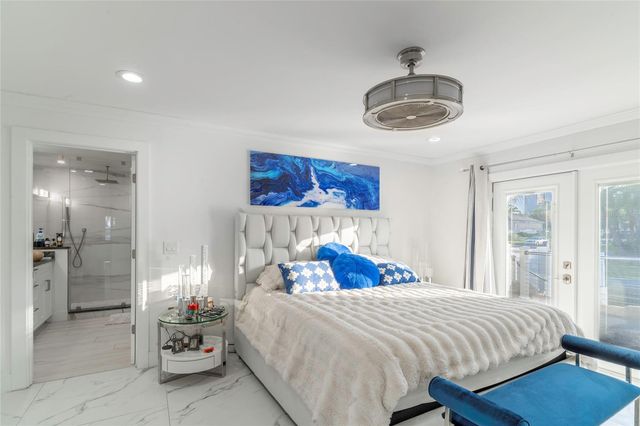 320 HARBOR PASSAGE, Clearwater Beach, FL 33767