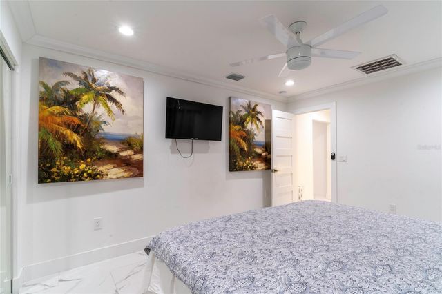 320 HARBOR PASSAGE, Clearwater Beach, FL 33767