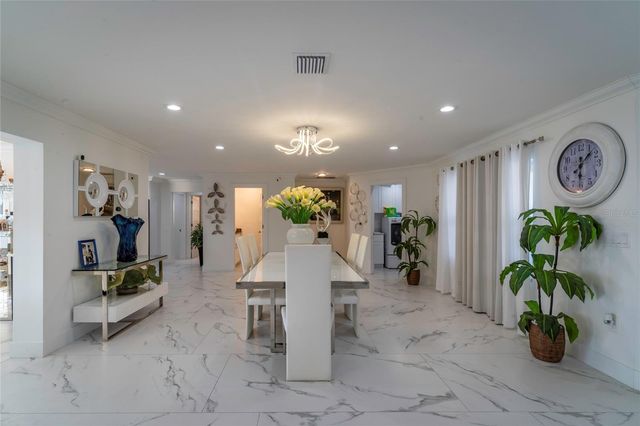 320 HARBOR PASSAGE, Clearwater Beach, FL 33767