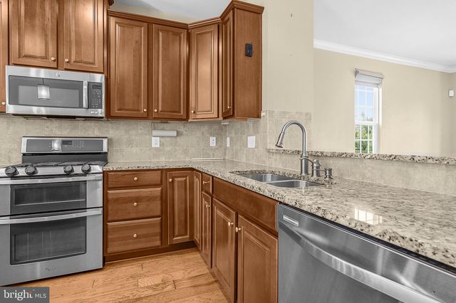13649 ROCKINGHAM LN, Gainesville, VA 20155