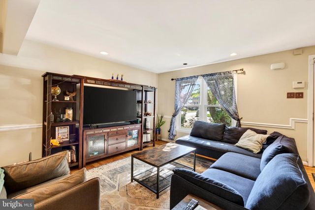 14230 OXFORD DR, Laurel, MD 20707