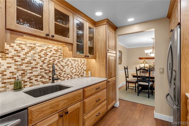 60 Hamlin 4, Amherst, NY 14221