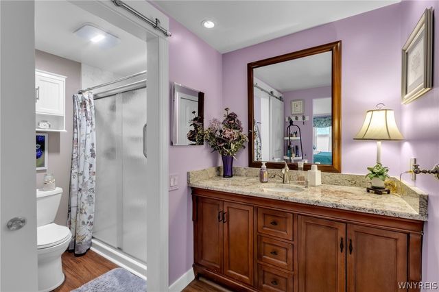 60 Hamlin 4, Amherst, NY 14221