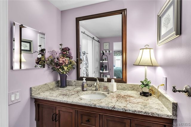 60 Hamlin 4, Amherst, NY 14221