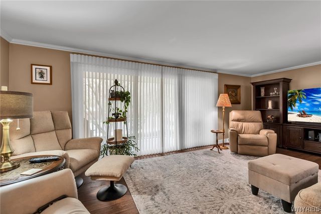 60 Hamlin 4, Amherst, NY 14221
