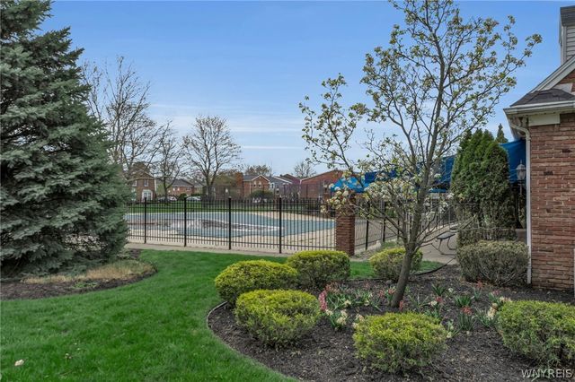 60 Hamlin 4, Amherst, NY 14221