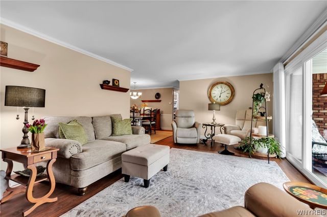 60 Hamlin 4, Amherst, NY 14221