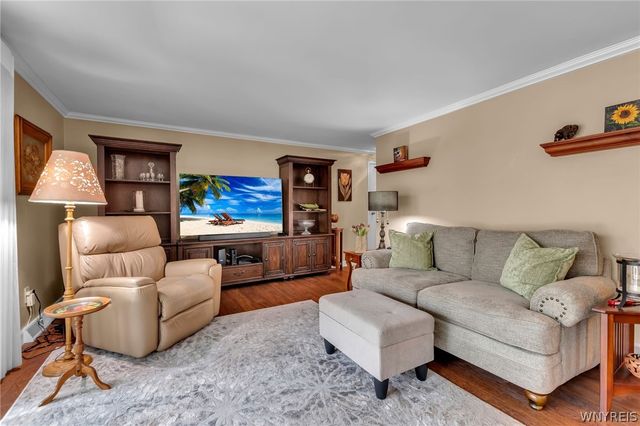 60 Hamlin 4, Amherst, NY 14221