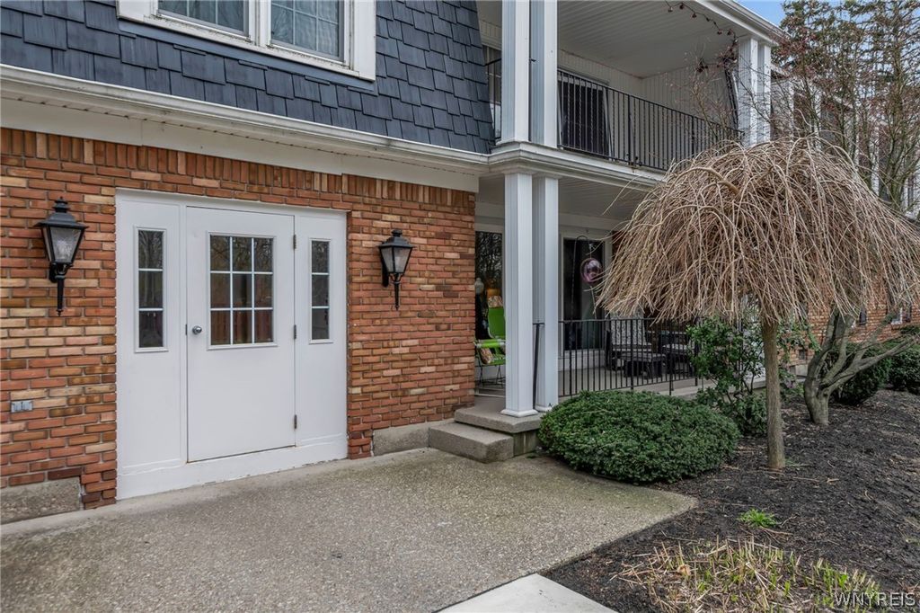 60 Hamlin 4, Amherst, NY 14221
