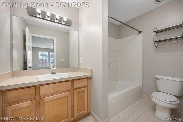 25394 Saint James, Southfield, MI 48075