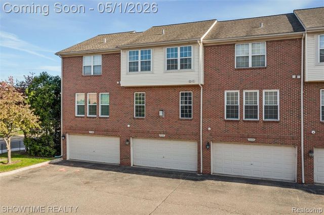 25394 Saint James, Southfield, MI 48075