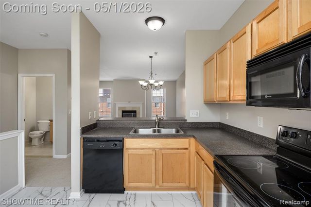 25394 Saint James, Southfield, MI 48075