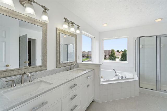 6088 Oak Ridge Drive, Huber Heights, OH 45424