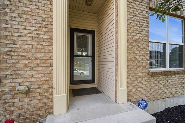 6088 Oak Ridge Drive, Huber Heights, OH 45424